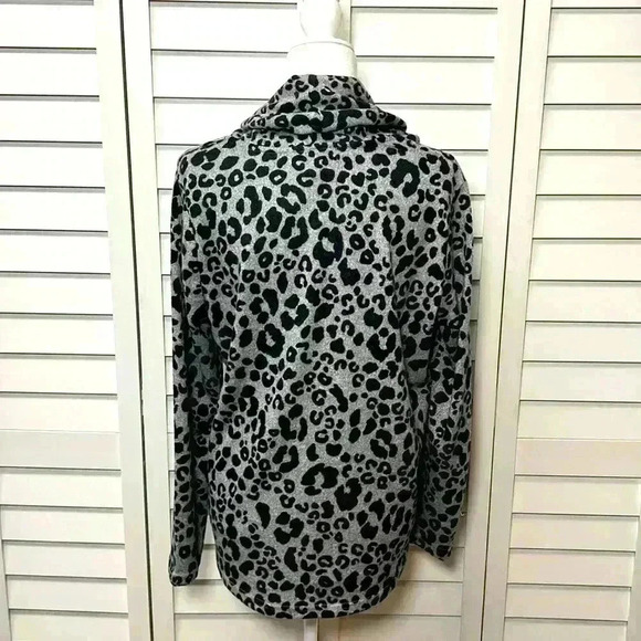 Emily Daniels Leopard Print Cowl Neck Sweater Size Large Gray & Black - Picture 5 of 8